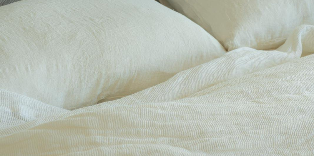 Get Luxe with Sustainable Linen Layers for the Bedroom