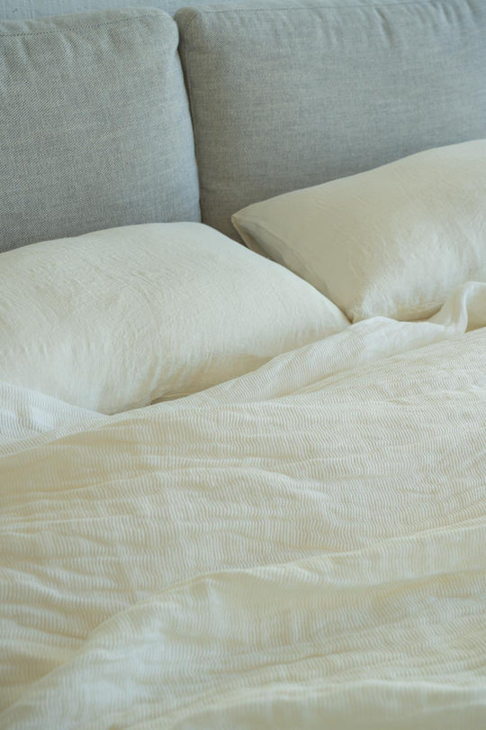 Get Luxe with Sustainable Linen Layers for the Bedroom