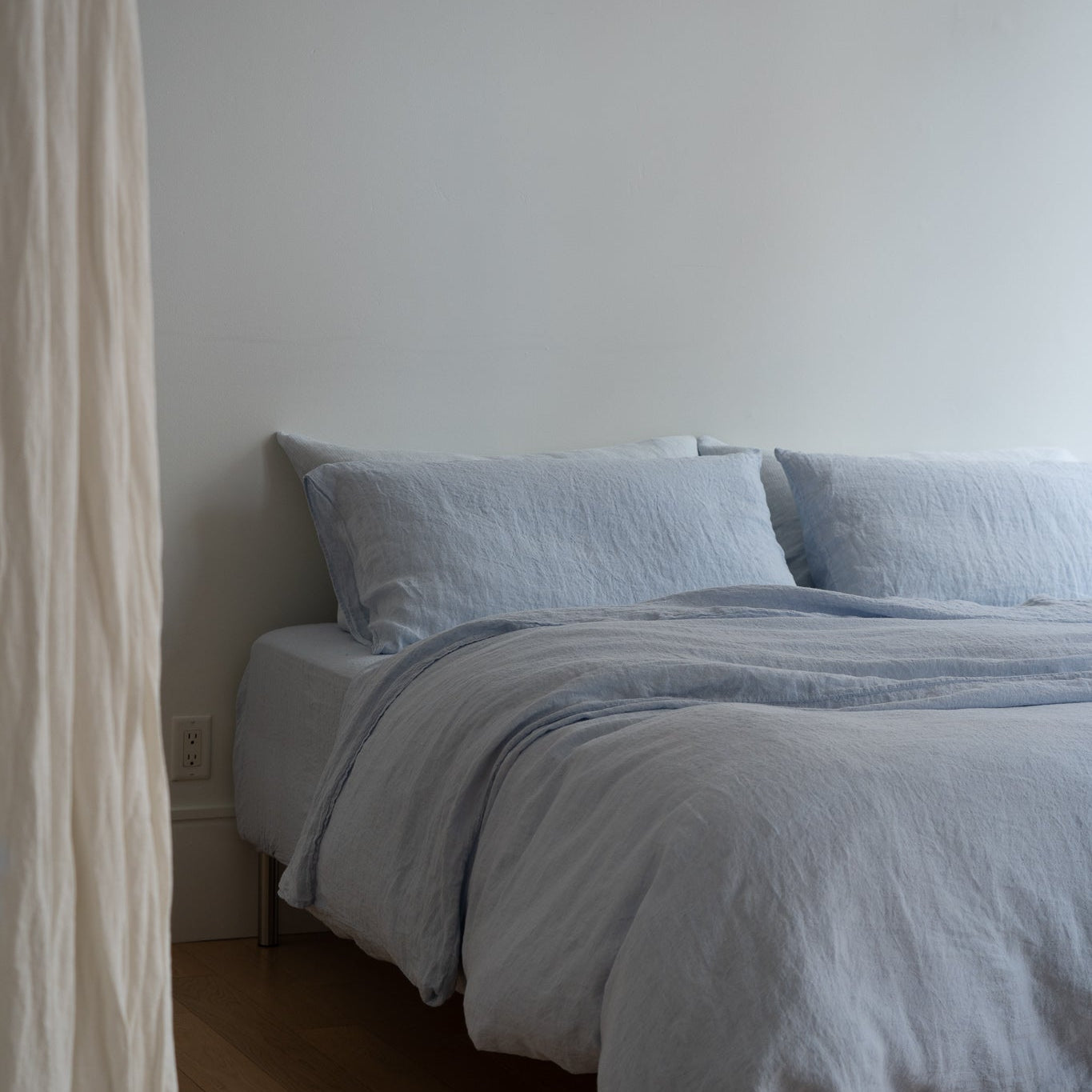 Luxury vs. Affordable Bedding: What’s Worth the Investment?