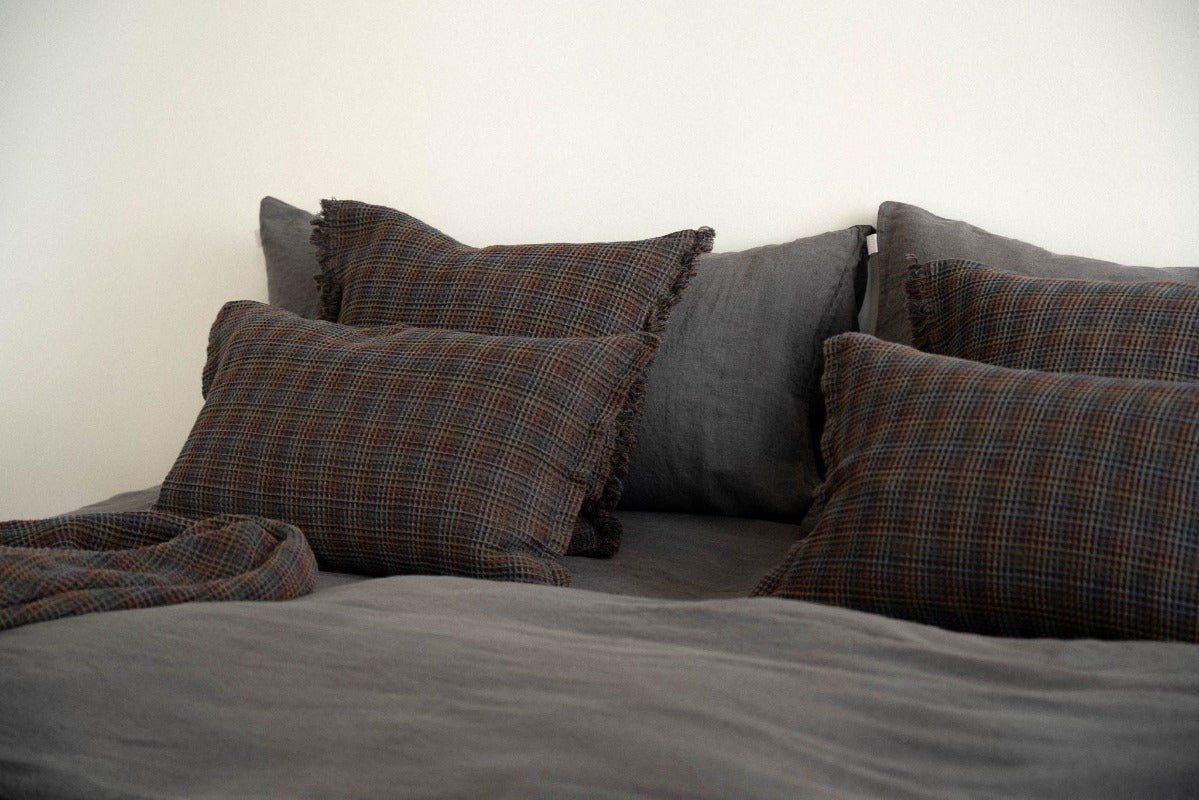 Sömn Luxury Linen | Waffle Toss Cushions Sömn Home #color_navy